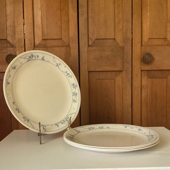 Vintage Corelle “First of Spring” Dinner Plates, Set of 4 - Picture 1 of 9